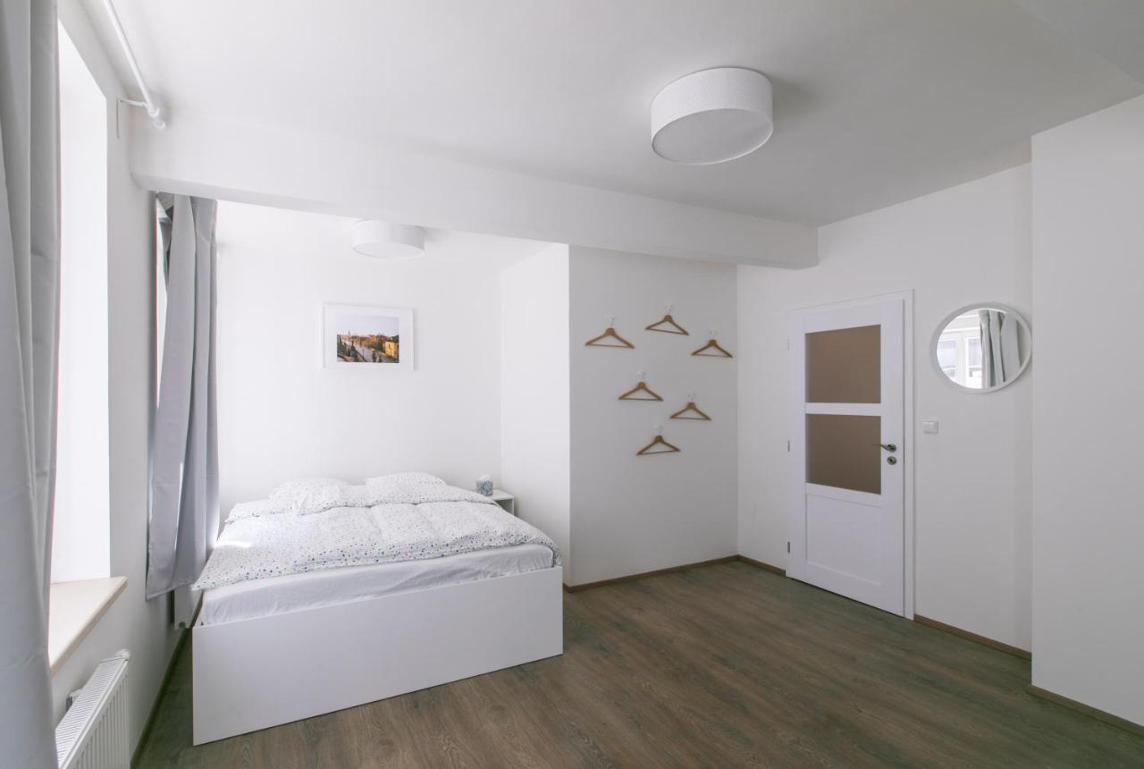 Cozy Apartment In Quiet Courtyard Near Charles Bridge プラハ エクステリア 写真
