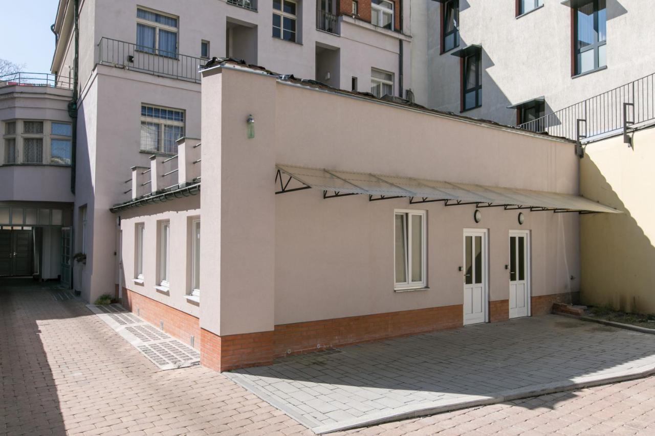 Cozy Apartment In Quiet Courtyard Near Charles Bridge プラハ エクステリア 写真